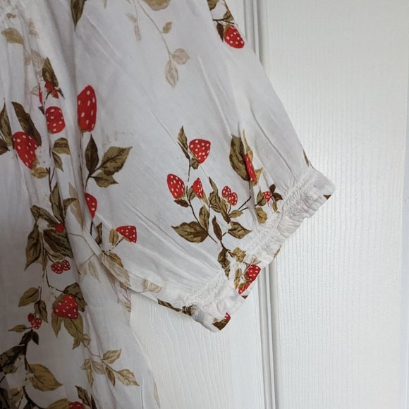 Brand New Old Navy Smocked Top - Picture 2 of 4